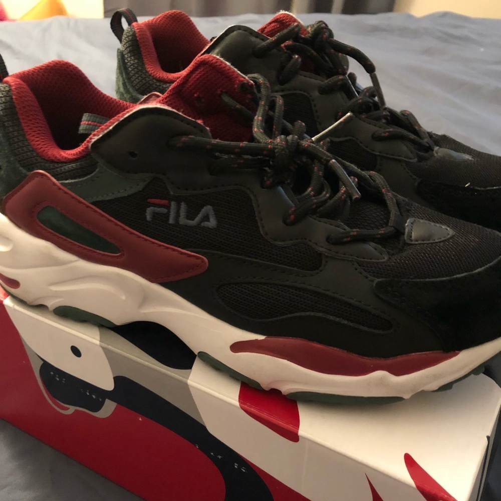 File WOMEN Shoes